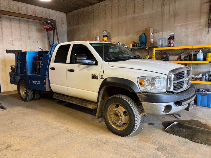2009-dodge-ram-4500-image-1