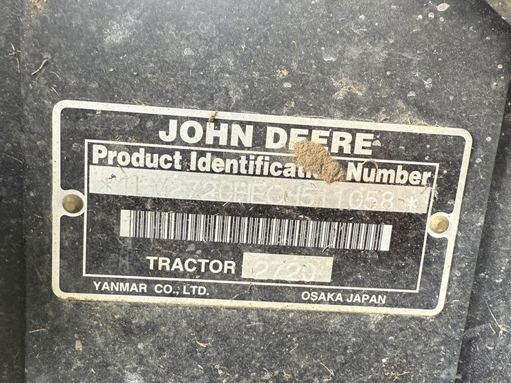 2010-john-deere-2720-image-12