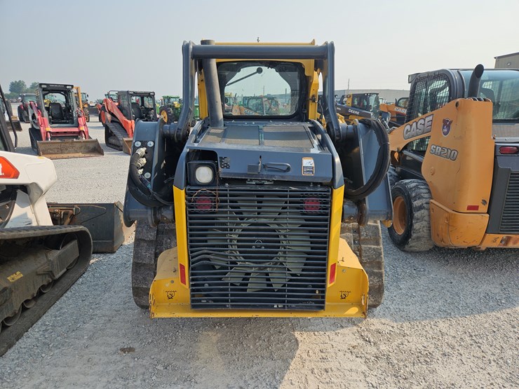 2018-deere-323e-image-17