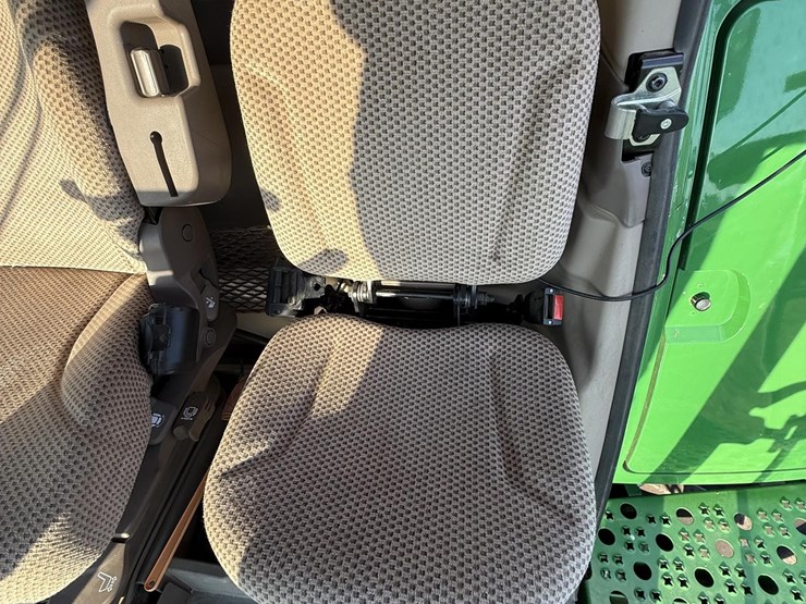 2021-john-deere-s780-image-92