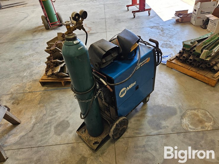 miller-millermatic-212-autoset-mig-welder-image-5