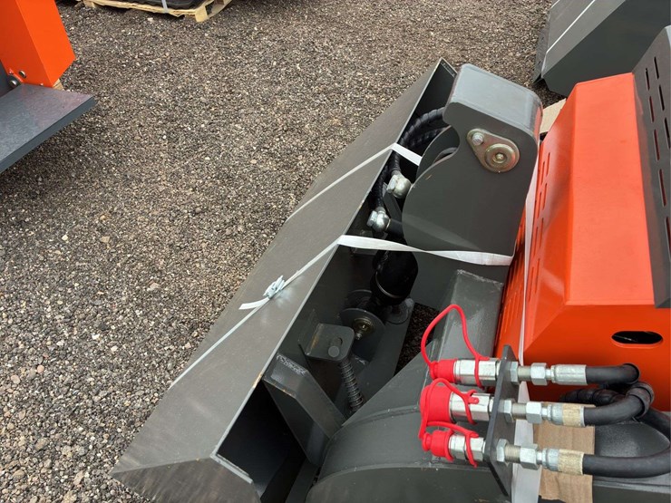 mini-2024-hrc600-skid-steer-image-5