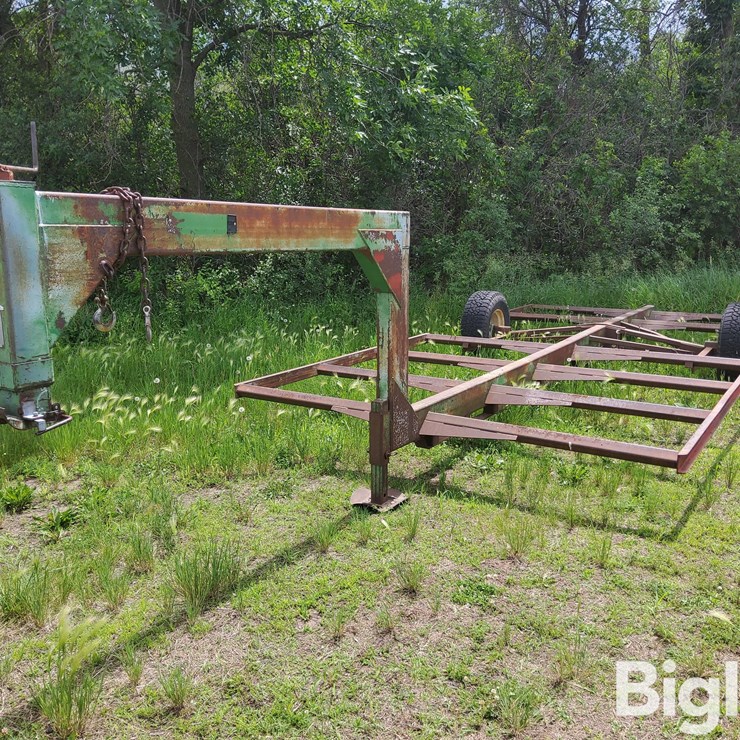 Atwood Gooseneck Bale Hauler
