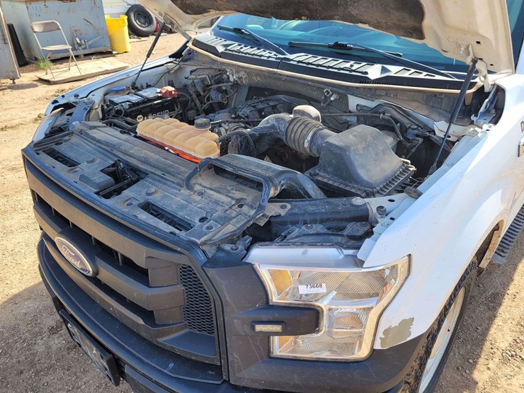 2017-ford-f150-image-16