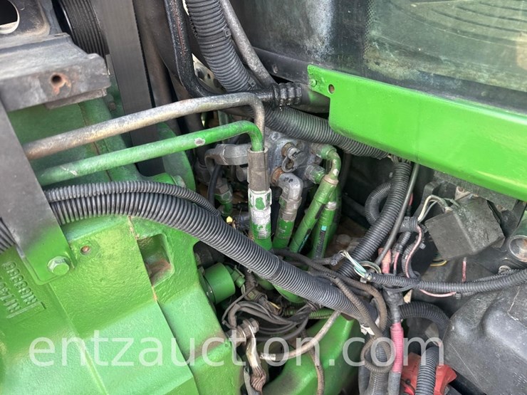 2005-john-deere-8320-image-38
