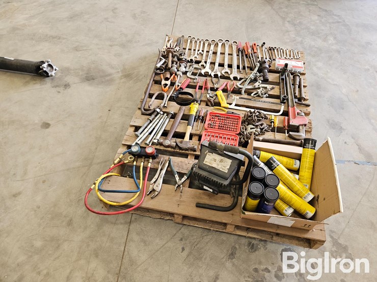pallet-of-misc.-tools,-parts,-&-fasteners-image-5