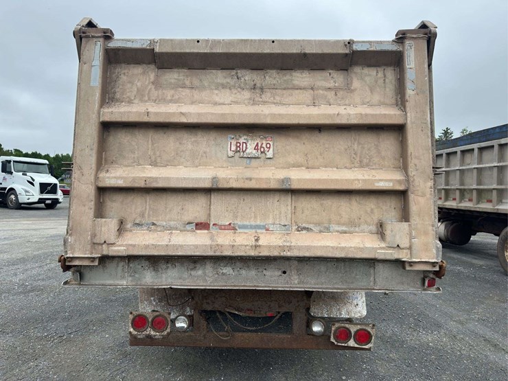 2005-international-durastar-4400-image-5