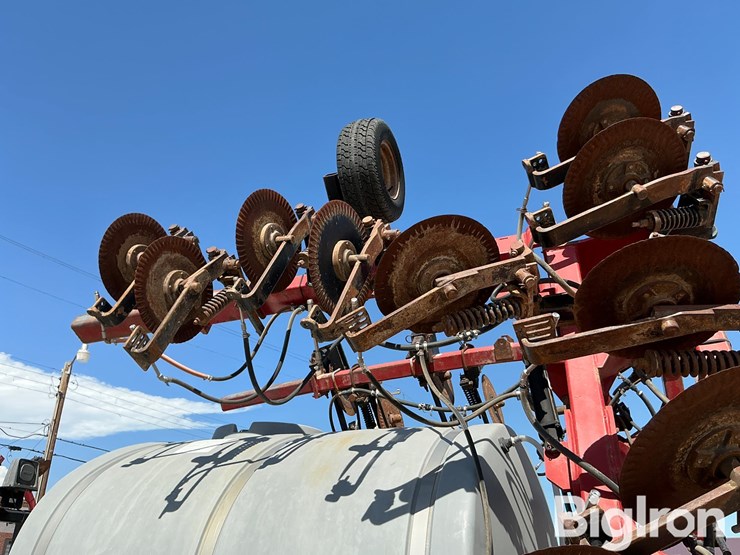 case-ih-2800-image-14