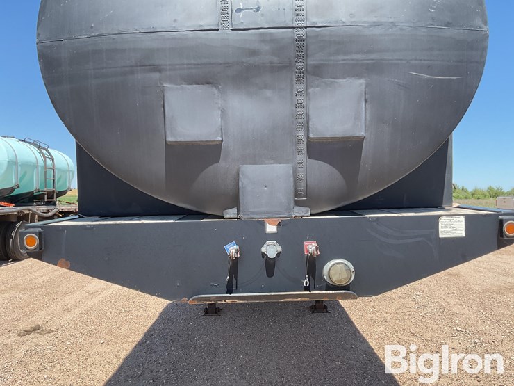2013-b-b-tri/a-drop-deck-sprayer-trailer-image-12