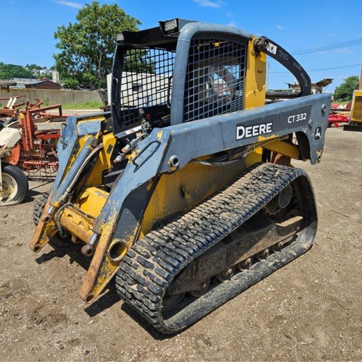 DEERE CT332