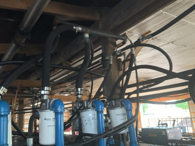 #122-•-hydraulic-lines,-pumps-and-tank-image-28