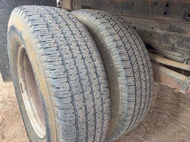 2005-ford-f350-image-23