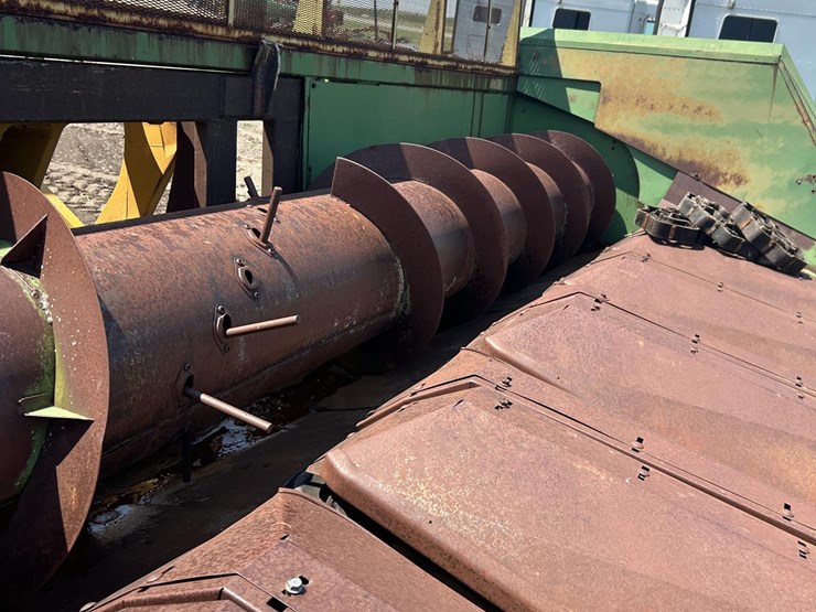 john-deere-853-image-18