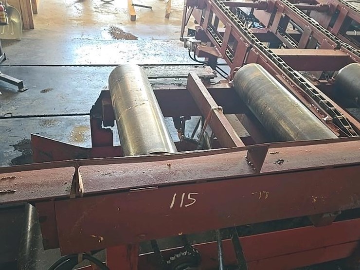 #115-•-roll-case-with-conveyor-and-side-transfer-deck-image-25