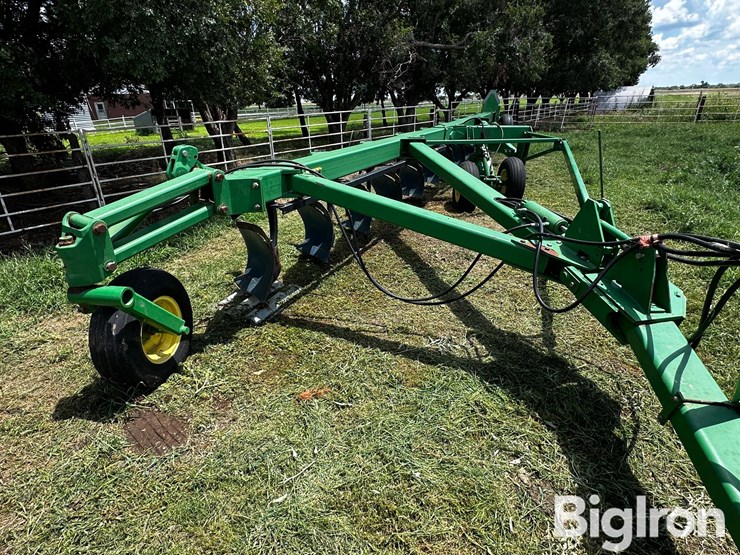 john-deere-3710-image-3