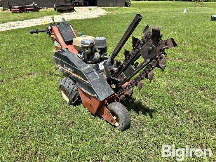 ditch-witch-1020-image-1