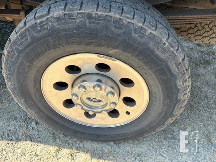 2006-ford-f350-sd-lariat-image-17