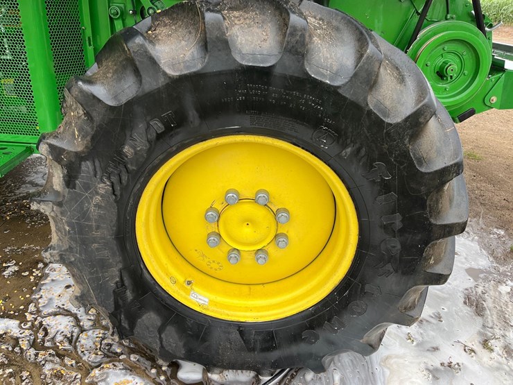 2011-john-deere-9770-sts-image-16