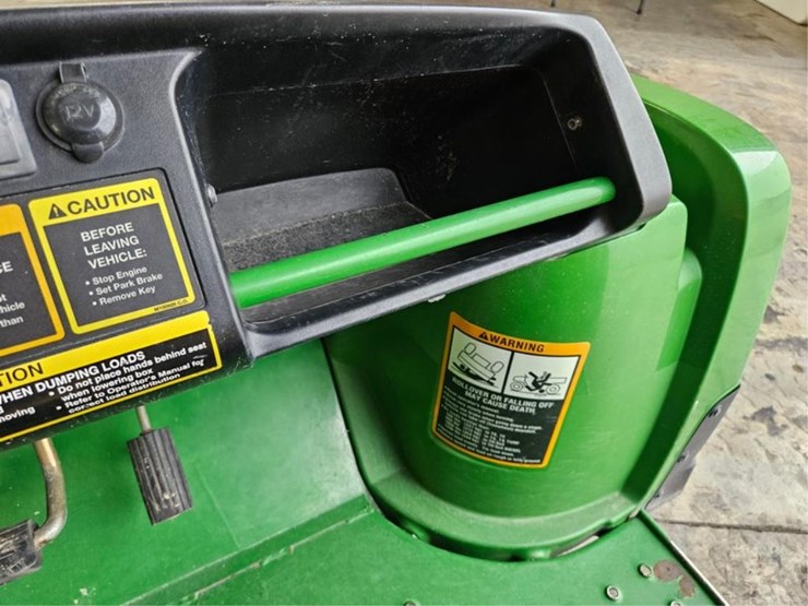 2014-john-deere-gator-image-29