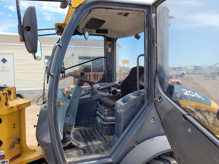 deere-204l-image-9