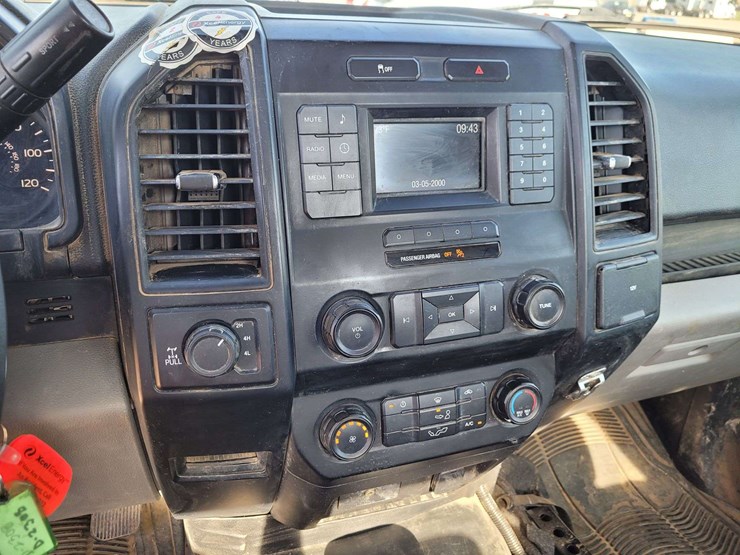 2017-ford-f150-image-11