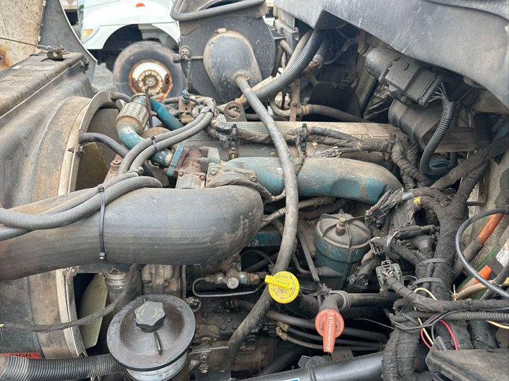 2005-international-durastar-4400-image-17
