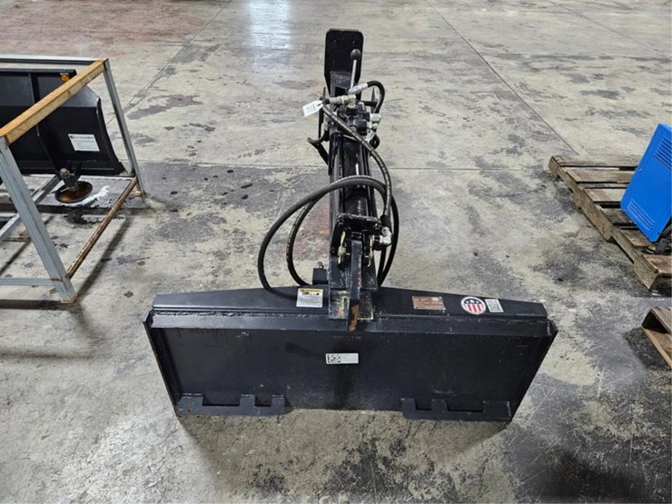 #377-•-blue-diamond-150000-skid-steer-log-splitter-image-4