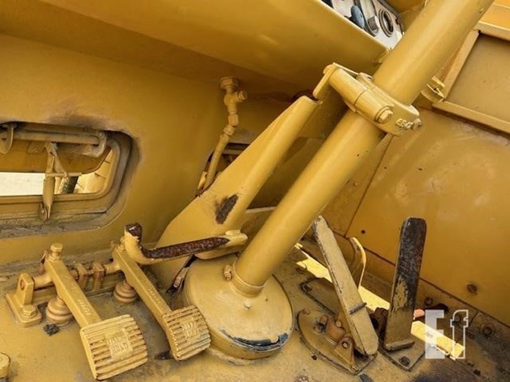 1981-caterpillar-621b-image-9