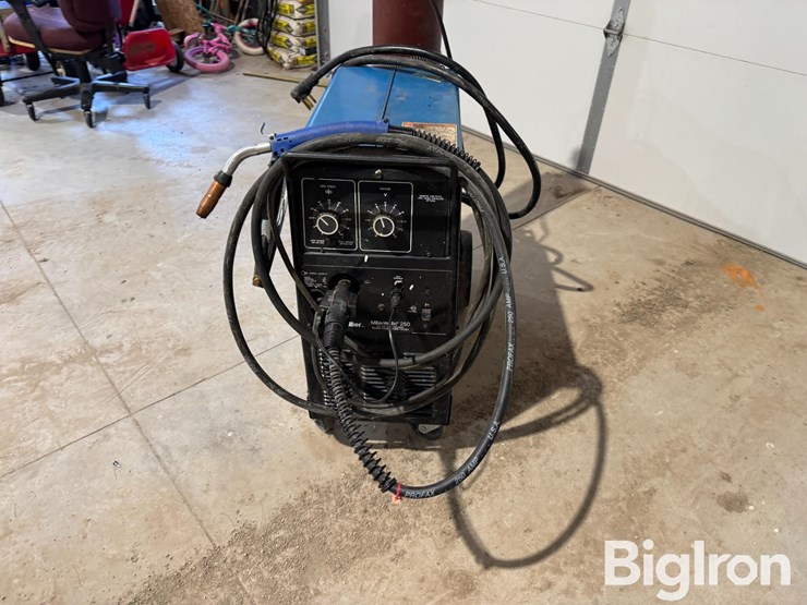 miller-millermatic-250-cv-dc-wire-feed-welder-image-10