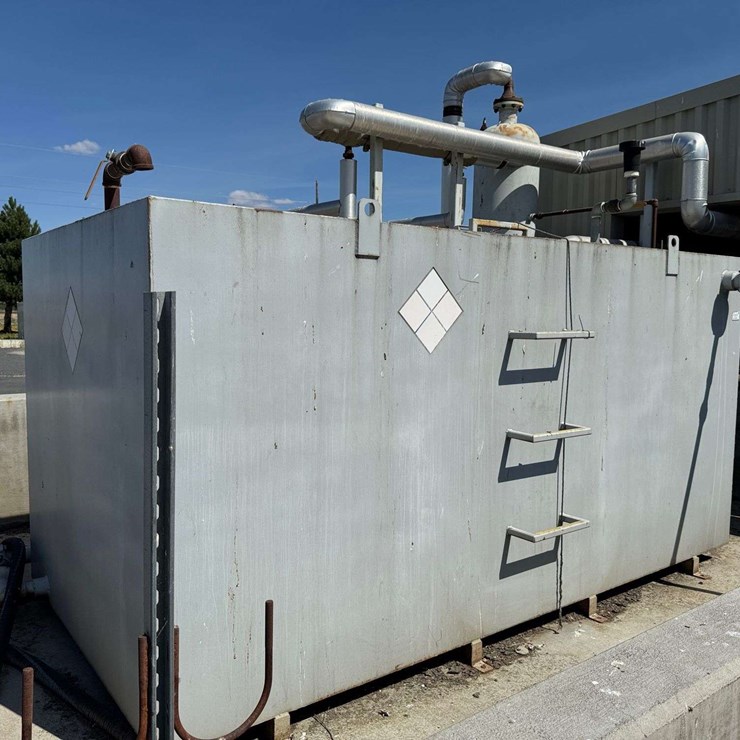 3,000 Gallon Liquid Storage Tank