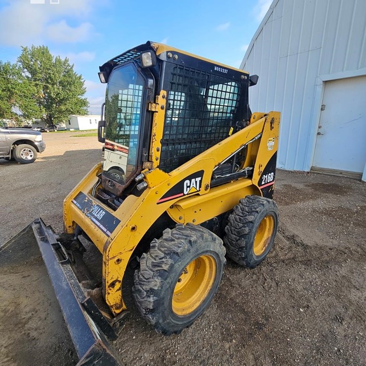 2001 CATERPILLAR 216B