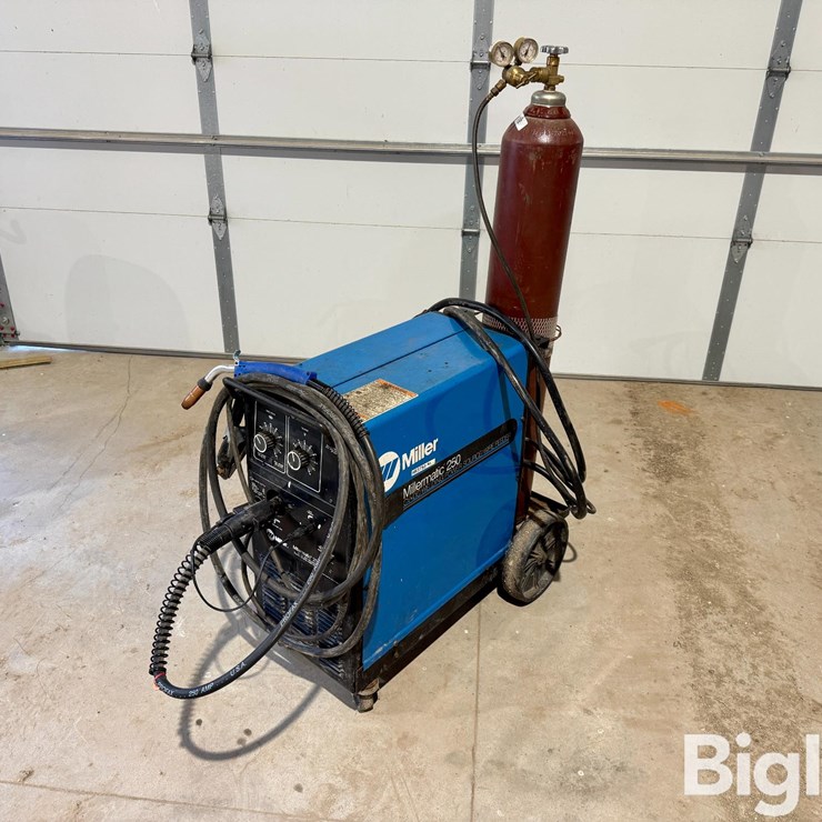 Miller Millermatic 250 CV-DC Wire Feed Welder