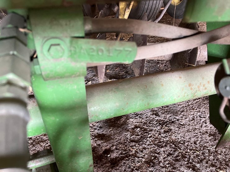 john-deere-310-image-12