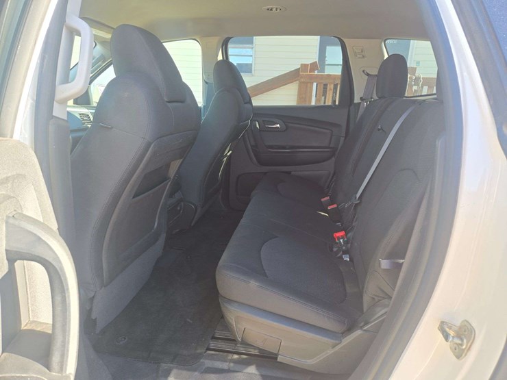 2012-chevrolet-traverse-image-10