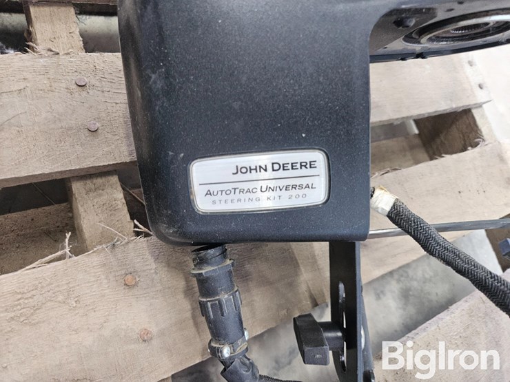 john-deere-universal-steering-kit-200-guidance-system-image-12