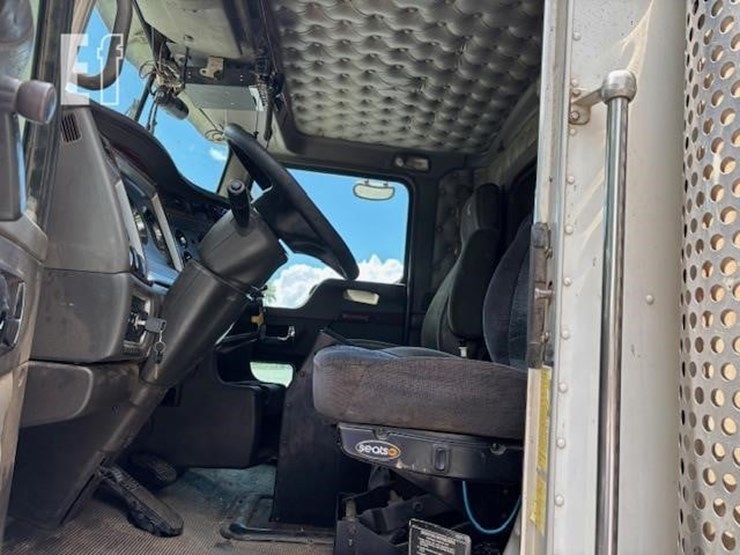 2006-kenworth-t800-image-15