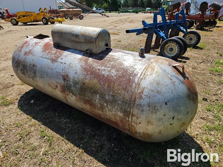 1961-500-gallon-propane-tank-image-5