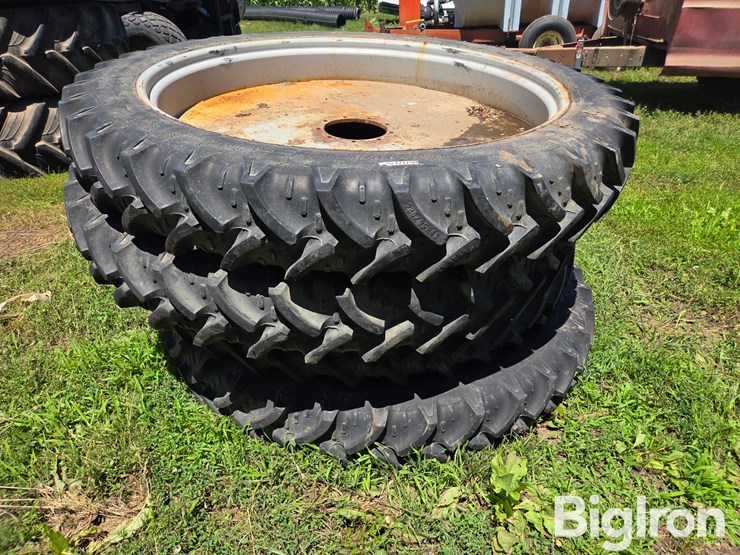 kleber-230/95r48-tires-&-rims-image-2