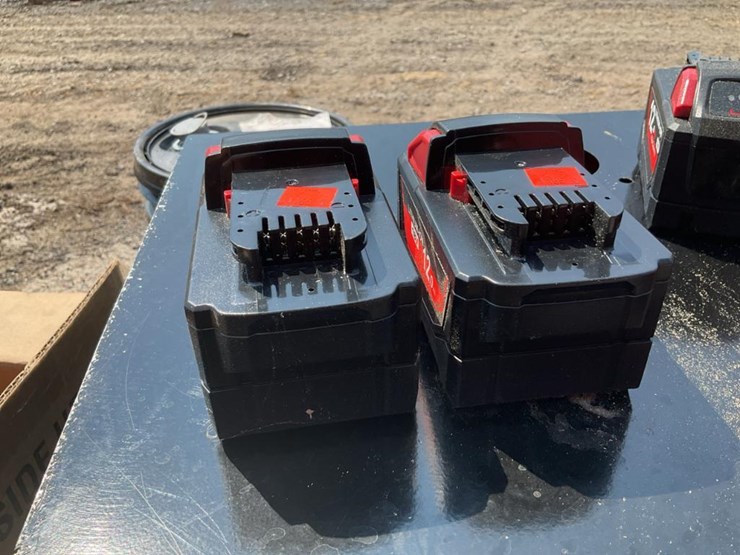 #105-•-lithium-ion-18v-batteries-image-3