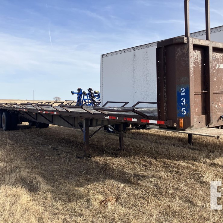 1985 FRUEHAUF FLATBED
