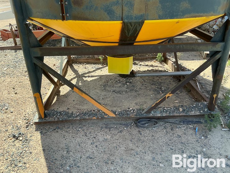 2000-gallon-cone-bottom-tank-image-13