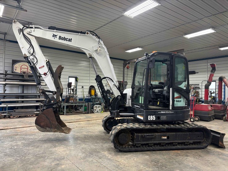 2016-bobcat-e85-image-1