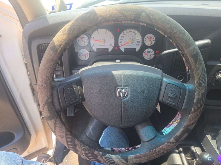 2004-dodge-ram-2500-image-15
