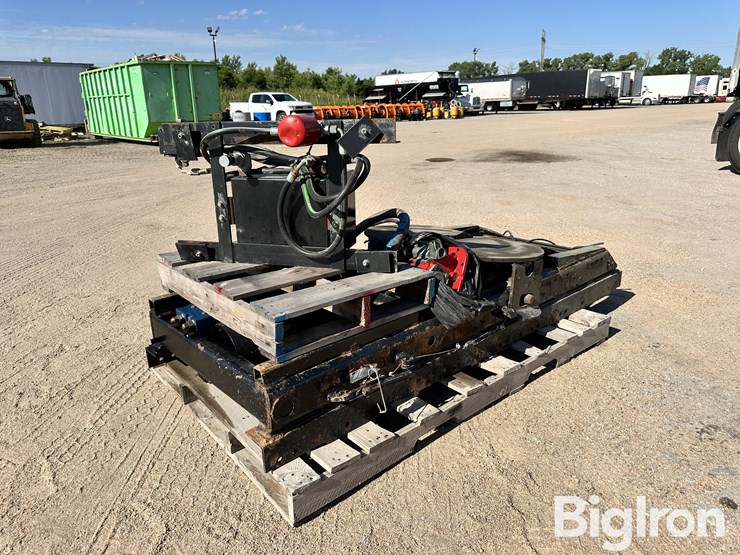 holland-5th-wheel-hydraulic-lift-image-1