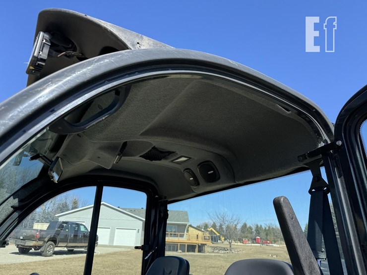 2022-bobcat-toolcat-uw56-image-22