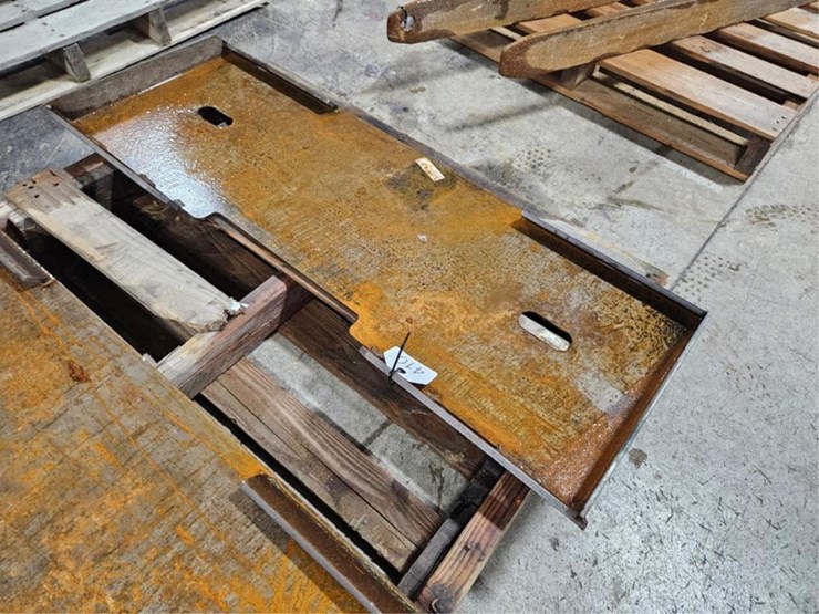 #410-•-new-kit-skid-steer-face-plate-image-4