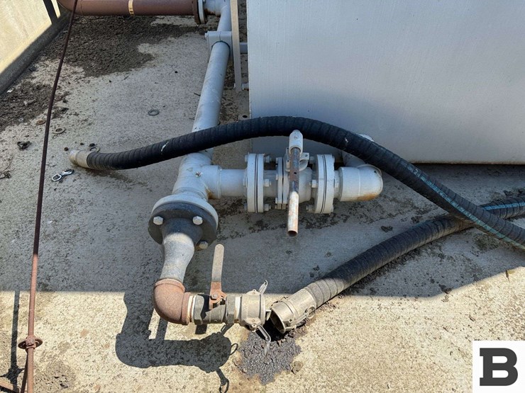 3,000-gallon-liquid-storage-tank-image-7