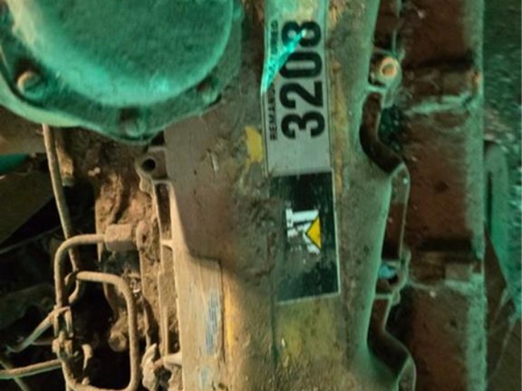 caterpillar-3208-image-8