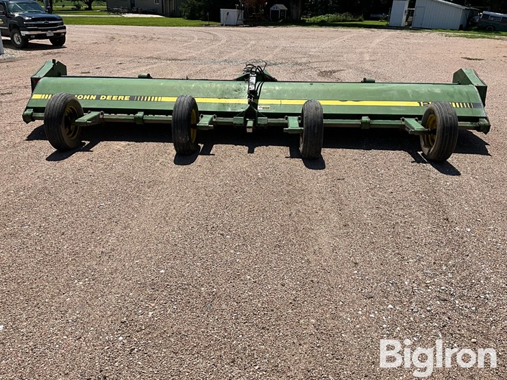 john-deere-120-image-6