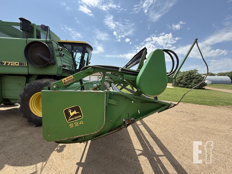 john-deere-924-image-10